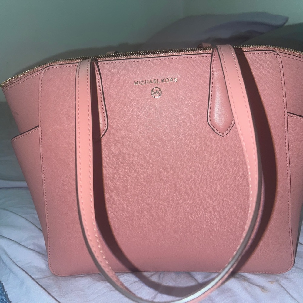 NEW WITH TAGS! MK purse